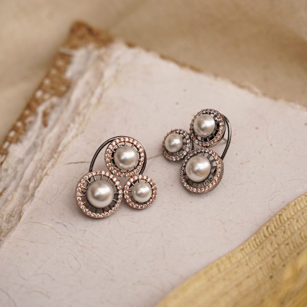 Mia Stud - Image 4