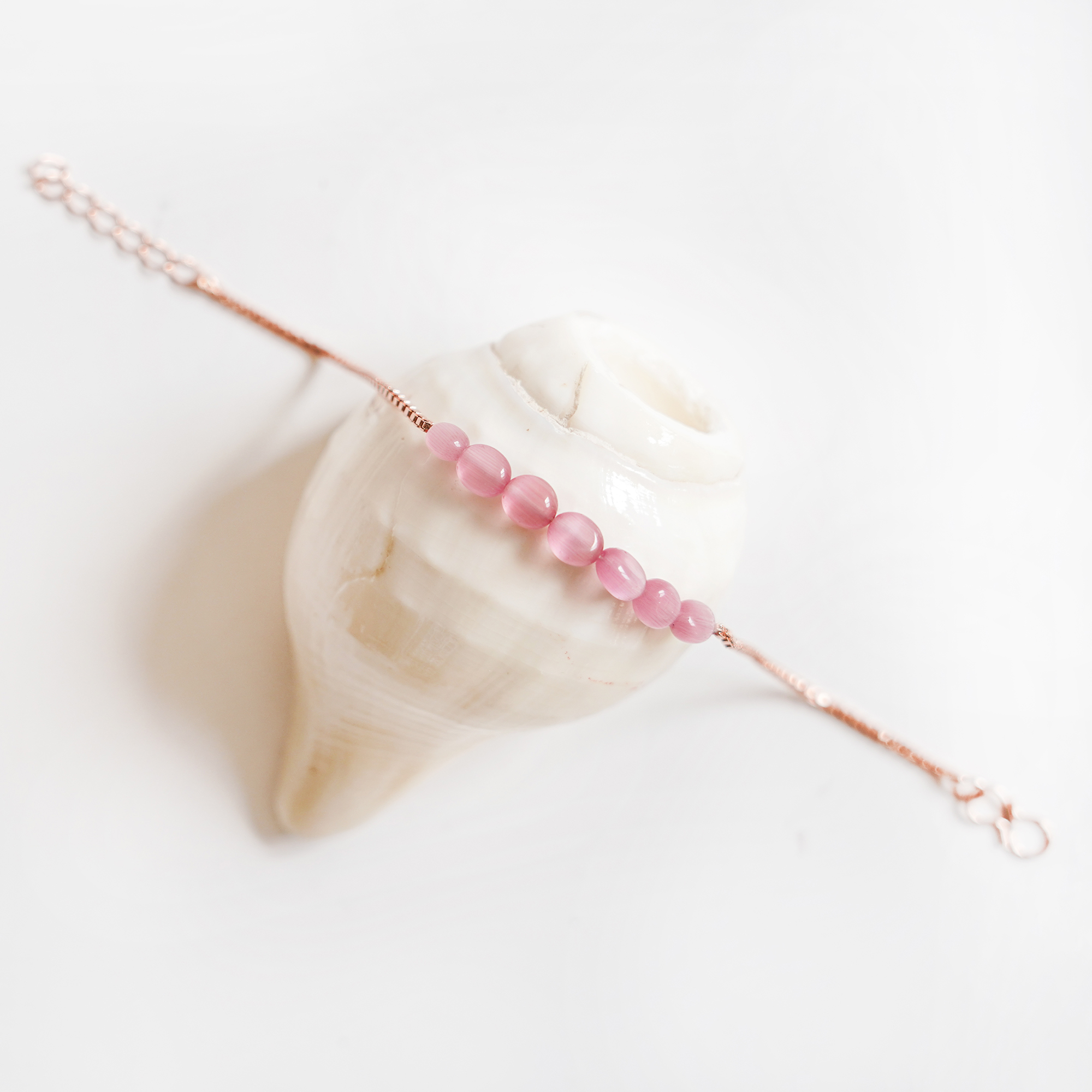 Scarlet Round Bracelet - Image 3