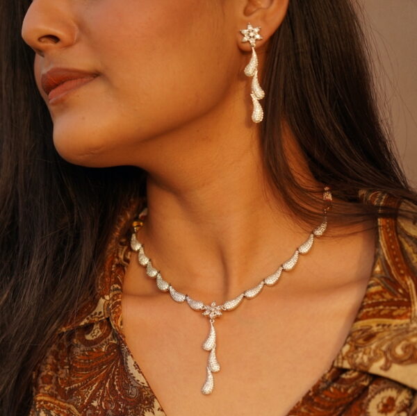 Eloise Necklace Set - Image 2